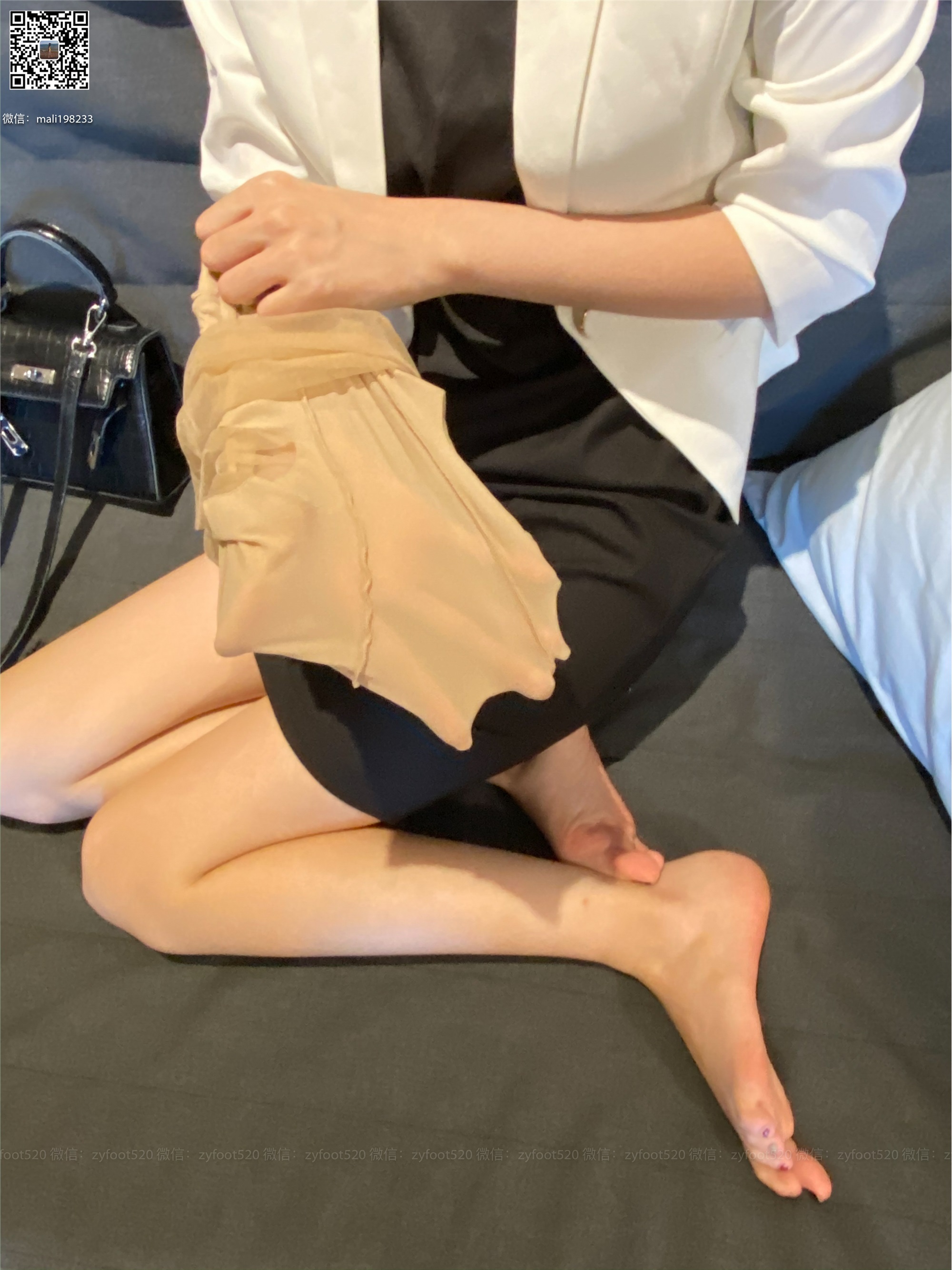 ISS系列 054 欣欣 白西装